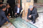 گلباران مزار شهدا توسط معاون وزیر و همراهان