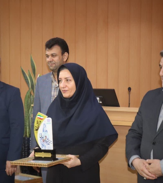 کسب رتبه برتر در ارزیابی عملکرد سال ۱۴۰۳ دستگاه‌های اجرایی استان سمنان