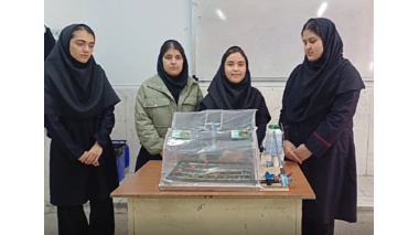 ساخت ماکت گلخانه هیدروپونیک توسط دانش‌آموزان هنرستان دخترانه سادات شریعت‌پناهی سمنان
